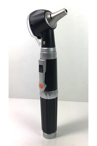 copertina di Otoscopio Compact con luce a LED a fibre ottiche . Include 8 Speculum Riutilizzabili